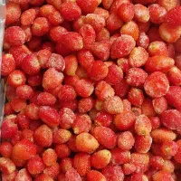 توت فرنگی منجمد رسمی و پاک شده