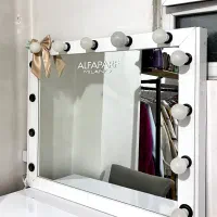 آینه گریم چراغ دار