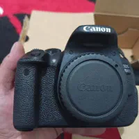 700 D