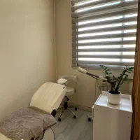 اجاره تخت در کلینیک زیبایی / اجاره تخت سالن