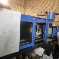 اپراتور دستگاه تزریق پلاستیک