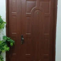 درب چوبی ورودی آپارتمان