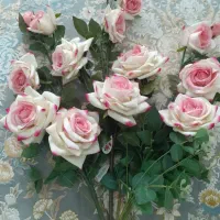 ۳شاخ گل‌ مصنوعی