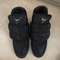 زانوتی Giuseppe zanotti