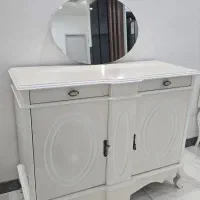 میز کنسول به همراه ایینه