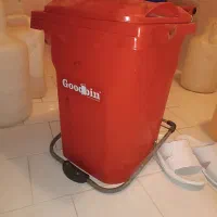 سطل زباله پدالی