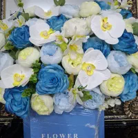 باکس گل مصنوعی بسیار زیبا