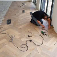 نصاب کفپوش،پارکت چوبی،قرنیز،لمینت