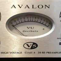 لوازم استدیو حرفهدای پری امپ avalon v5، u87 ai