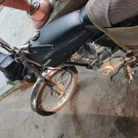موتور هندا ۱۲۵مدل۱۳۸۳ کارت و سند قدیم