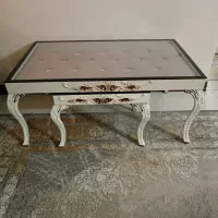 جلو مبلی به همراه دو عدد عسلی سالم در حد نو