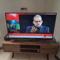 میز با تلویزیون