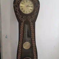 ساعت کنار سالنی ودیواری