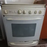 اجاق گاز ۴ شعله فردار تکنو ایتالیایی سالم و درحدنو