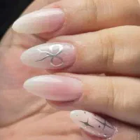 کاشت ناخن . لمینت . ترمیم