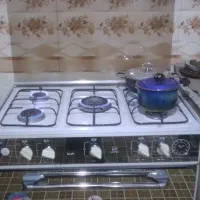 یک عدد گاز پنج شعله تمیز سالم
