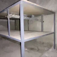 میز فلزی