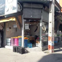 مغازه ۱۴متری همراه با بالکن ۶متری