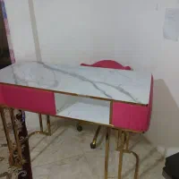 یک عدد میزو صندلی ناخن کاری