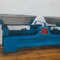 ترازو دو کفه ای قدیمی نو