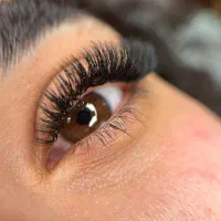 خدمات اکستنشن مژه،لیفت مژه و ابرو
