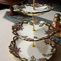 شیرینی خوری و بستنی خوری