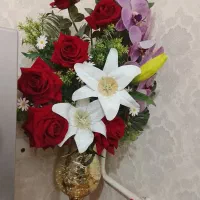 گل وگلدان
