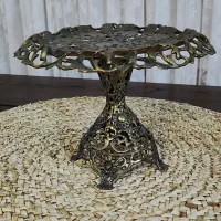 ظرف برنز پایه دار