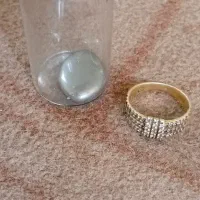 جیوه نقره ای با چگالی ۱۴