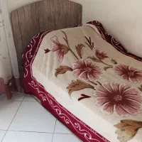 تخت یکنفره یه پاتختی ودراورباآینه