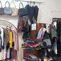 رگال مشکی و کیف و روسری و شال