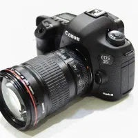 کانن 5D Mark III + لنز 24-105 (پکیج کامل و تمیز)