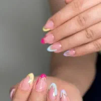 آموزش کاشت ناخن