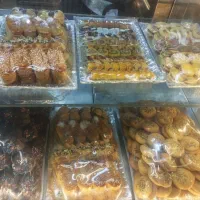 شیرینی سرای بابا جون (تحویل سفارش با کیفیت عالی)