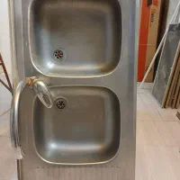 سینک رو کار و شیر