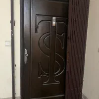 درب ورودی ساختمان نو