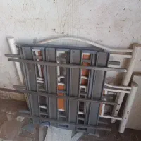 تخت فلزی