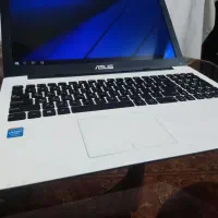 لپ تاپ ایسوس سفید شیک و جذاب