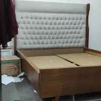 تخت دو نفره در حد نو به همراه دراور و پاتختی