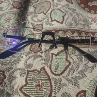 عینک پیدا شده