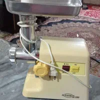 چرخ گوشت برقی در حد نو