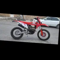 yb برمودا ktm