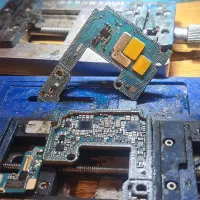 جویای کار تعمیرات تلفن همراه
