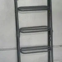 نردبان ۶ پله اهنی و درب توری