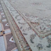 فرش کرم رنگ