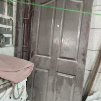 و2درب چوبی