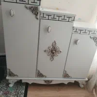 جاکفشی و میز تلویزیون