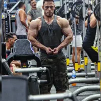 مربی تضمینی بدنسازی فیتنس و بوکس