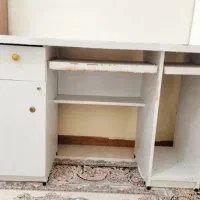 میز تحریر/کامپیوتر سفید