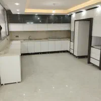 آپارتمان ۱۳۰متری ۲خوابه باحیاط اختصاصی